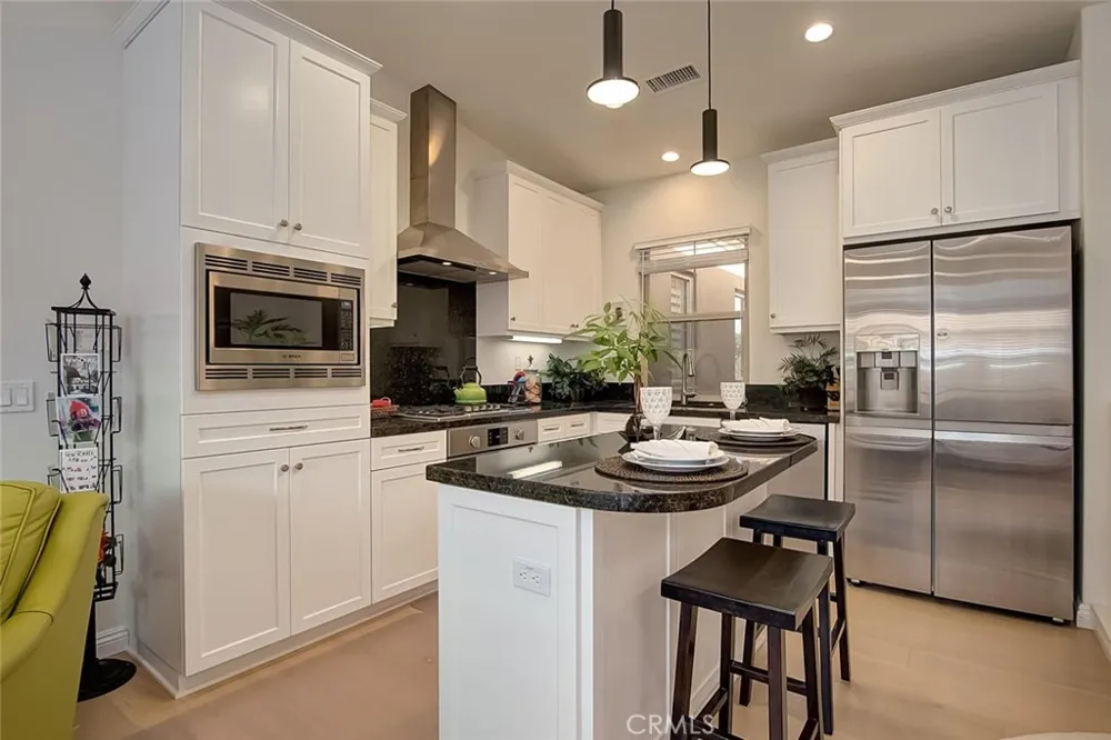 61 Fairymoss Irvine, CA 92620