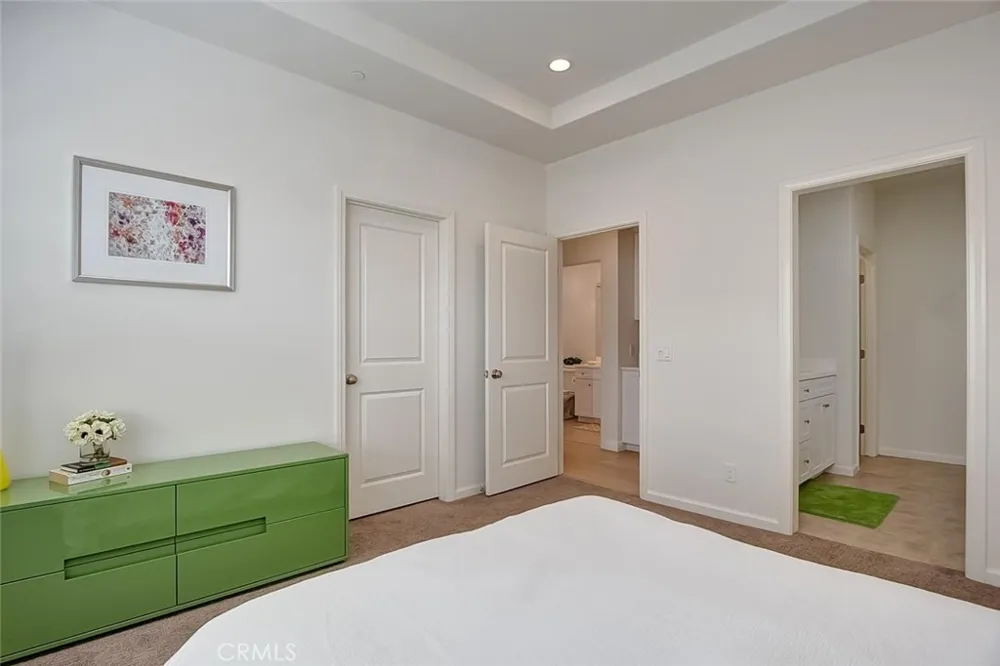 61 Fairymoss Irvine, CA 92620