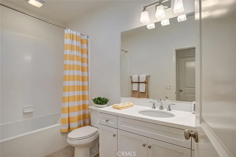 61 Fairymoss Irvine, CA 92620