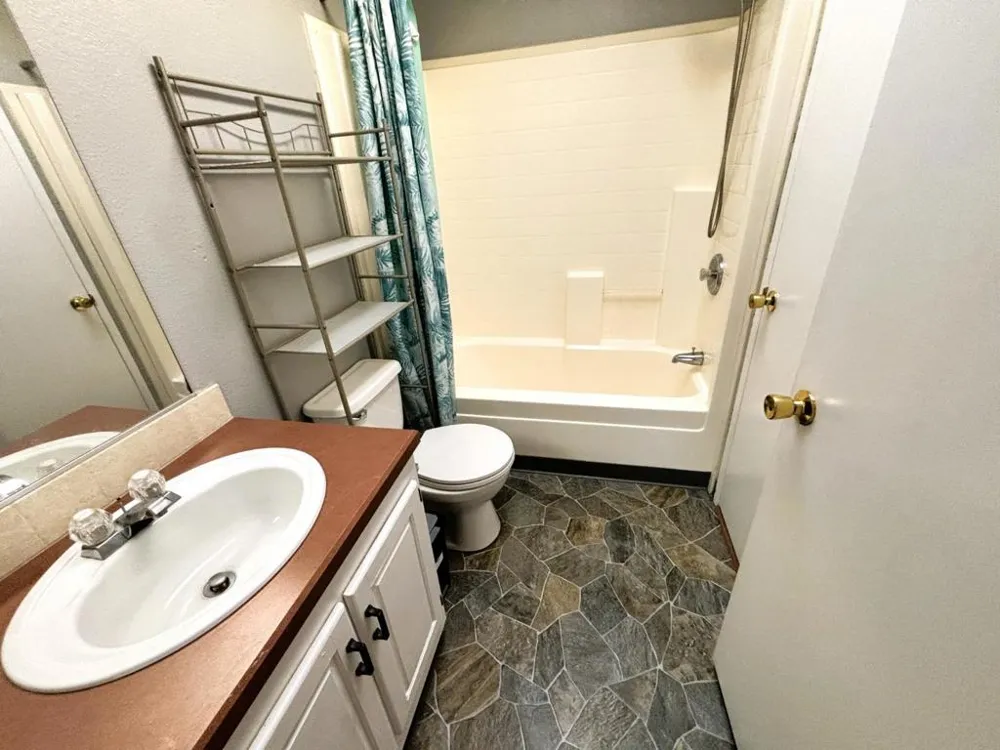 212 Rodeo Drive #212 Sacramento, CA 95823