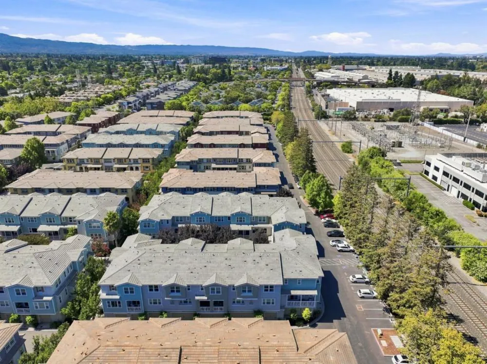 102 Lemmon Terrace Sunnyvale, CA 94086