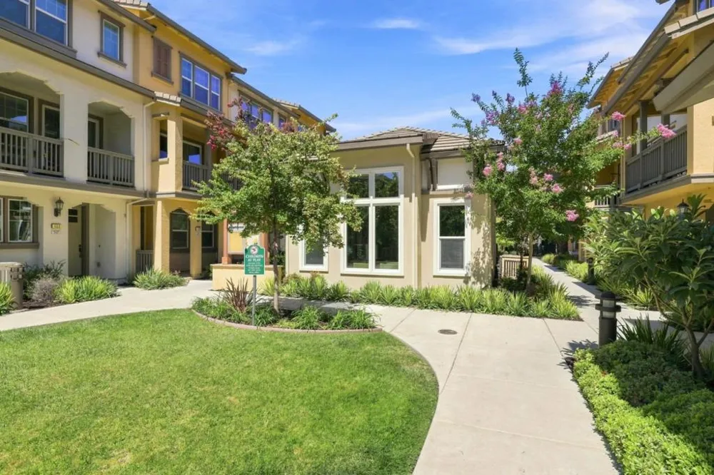 102 Lemmon Terrace Sunnyvale, CA 94086