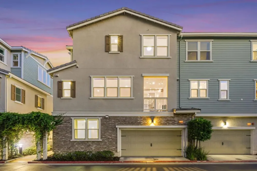 102 Lemmon Terrace Sunnyvale, CA 94086