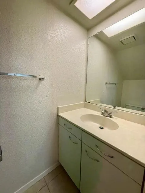 173 Sierra Vista Avenue #14 Mountain View, CA 94043