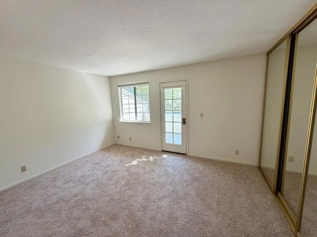 173 Sierra Vista Avenue #14 Mountain View, CA 94043