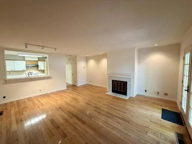 173 Sierra Vista Avenue #14 Mountain View, CA 94043