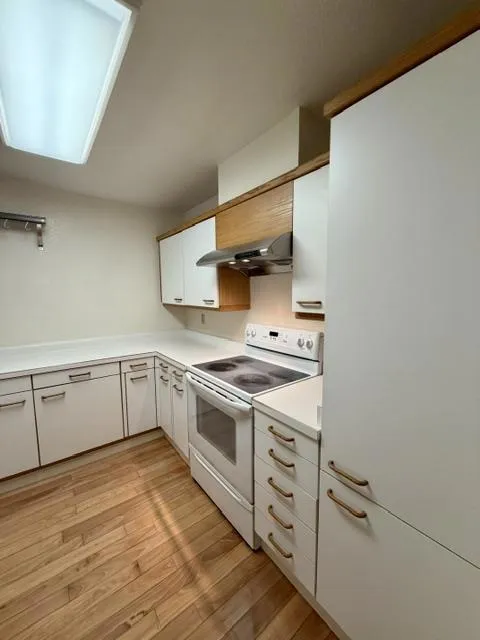 173 Sierra Vista Avenue #14 Mountain View, CA 94043