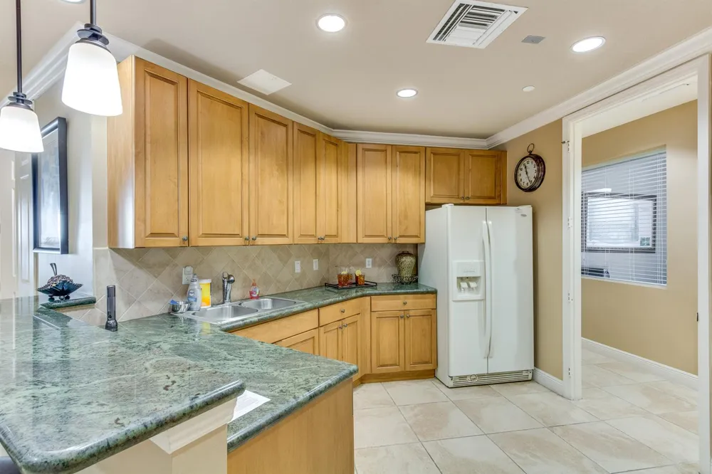 1660 Renaissance Commons Boulevard #2421 Boynton Beach, FL 33426