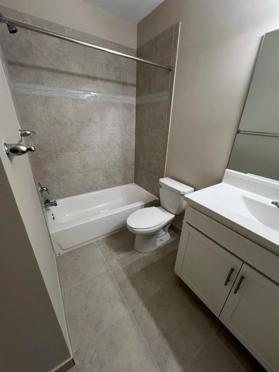 14404 EMERALD PLACE WAY #14404 Delray Beach, FL 33484