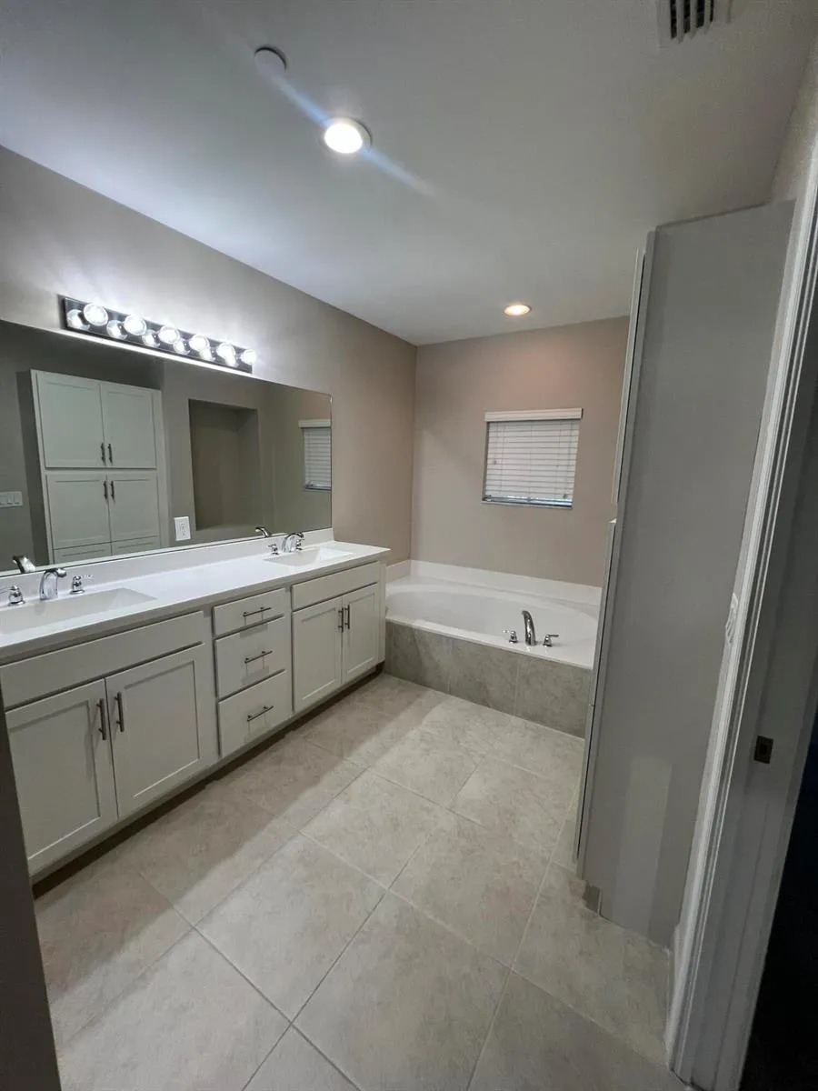 14404 EMERALD PLACE WAY #14404 Delray Beach, FL 33484
