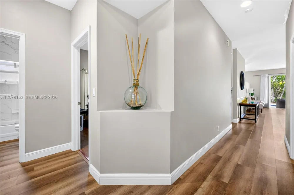 11625 NW 48th St Coral Springs, FL 33076