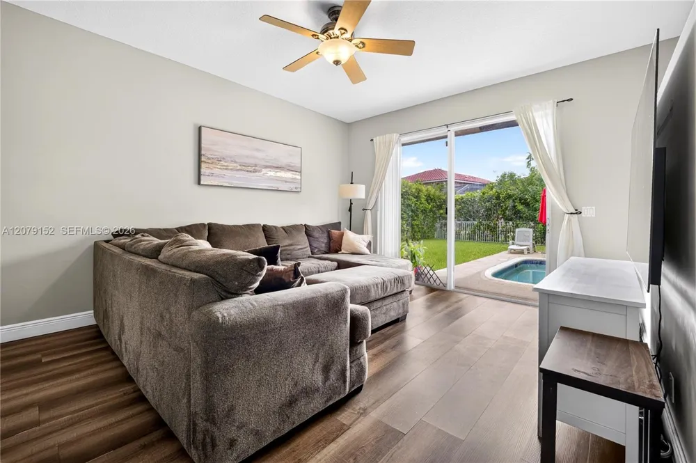 11625 NW 48th St Coral Springs, FL 33076
