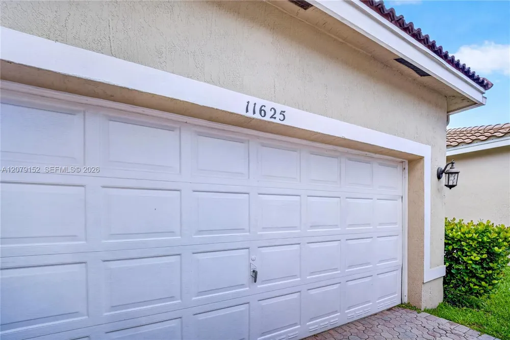 11625 NW 48th St Coral Springs, FL 33076
