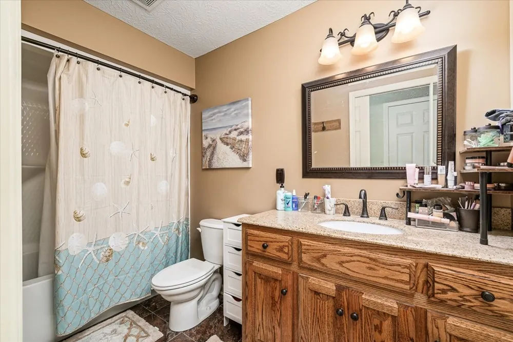1200 Sullivan Dr Lafayette, TN 37083