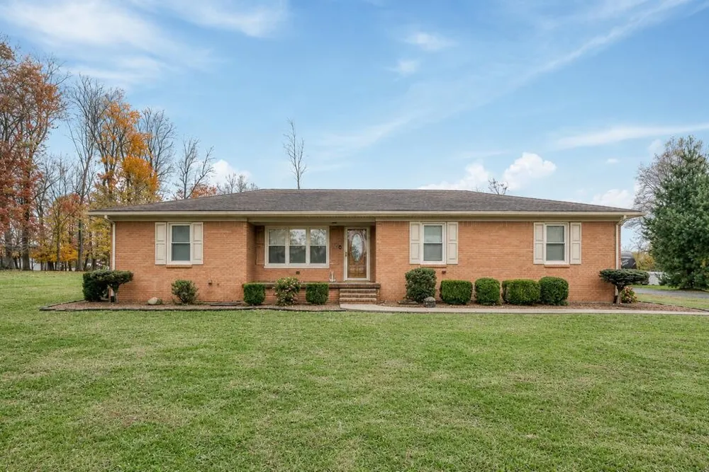 1200 Sullivan Dr Lafayette, TN 37083