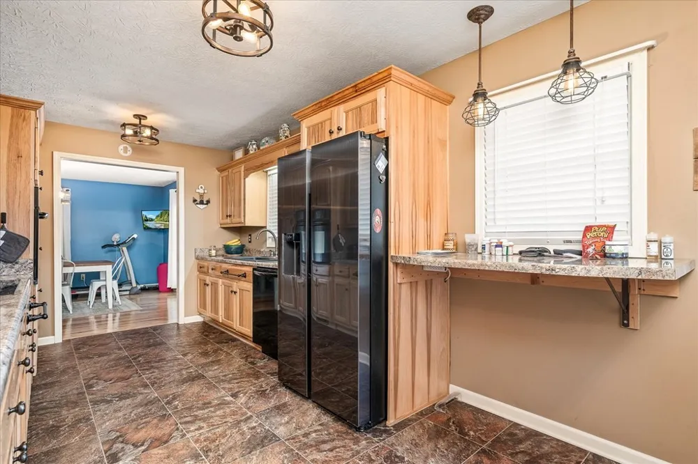 1200 Sullivan Dr Lafayette, TN 37083