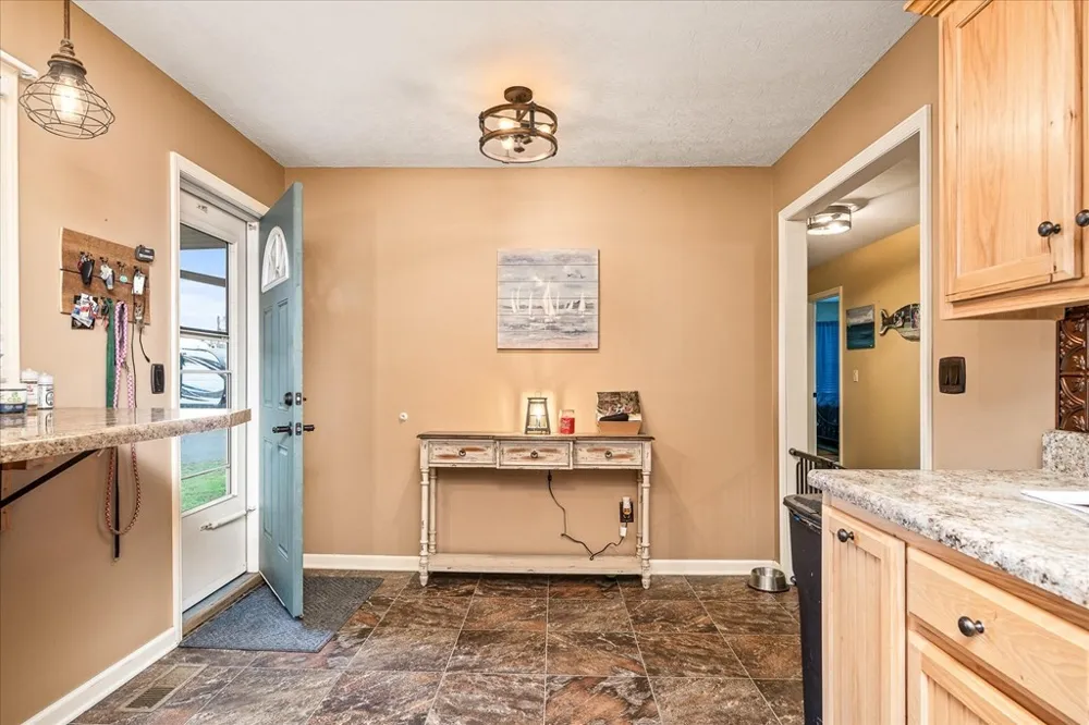1200 Sullivan Dr Lafayette, TN 37083