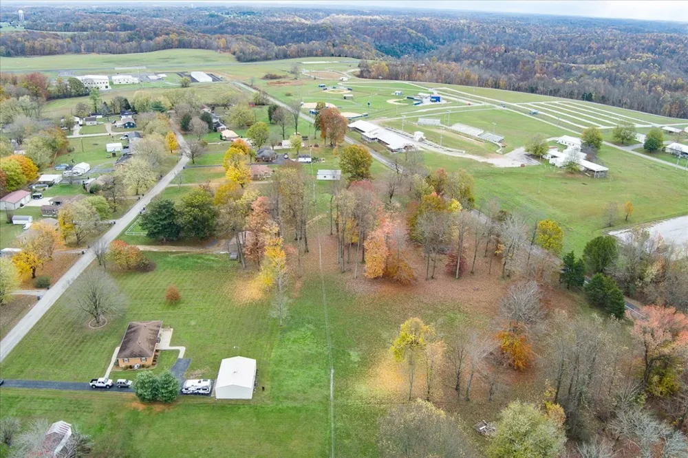 1200 Sullivan Dr Lafayette, TN 37083