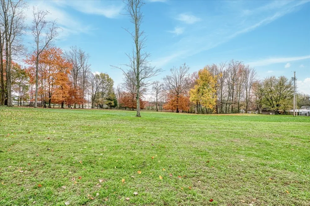 1200 Sullivan Dr Lafayette, TN 37083
