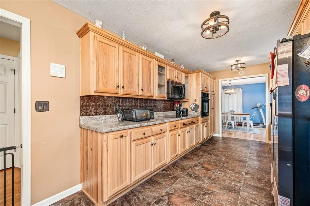 1200 Sullivan Dr Lafayette, TN 37083