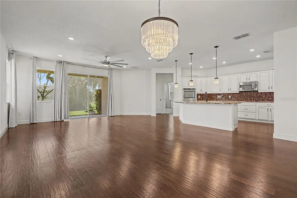 10530 MEDFORD LAKE DRIVE Riverview, FL 33578
