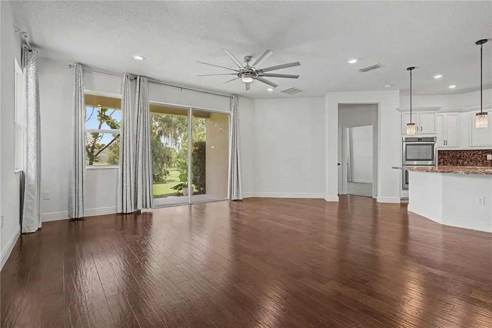 10530 MEDFORD LAKE DRIVE Riverview, FL 33578