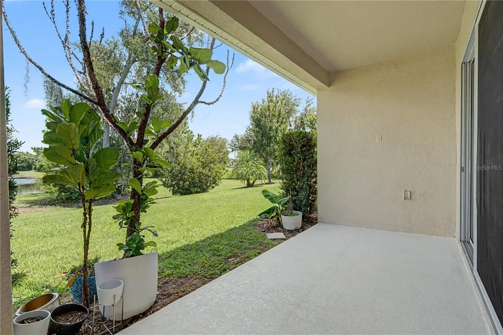 10530 MEDFORD LAKE DRIVE Riverview, FL 33578