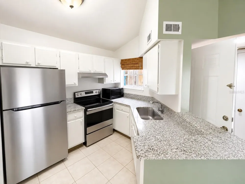 1908 LAKE ATRIUMS CIRCLE #9 Orlando, FL 32839