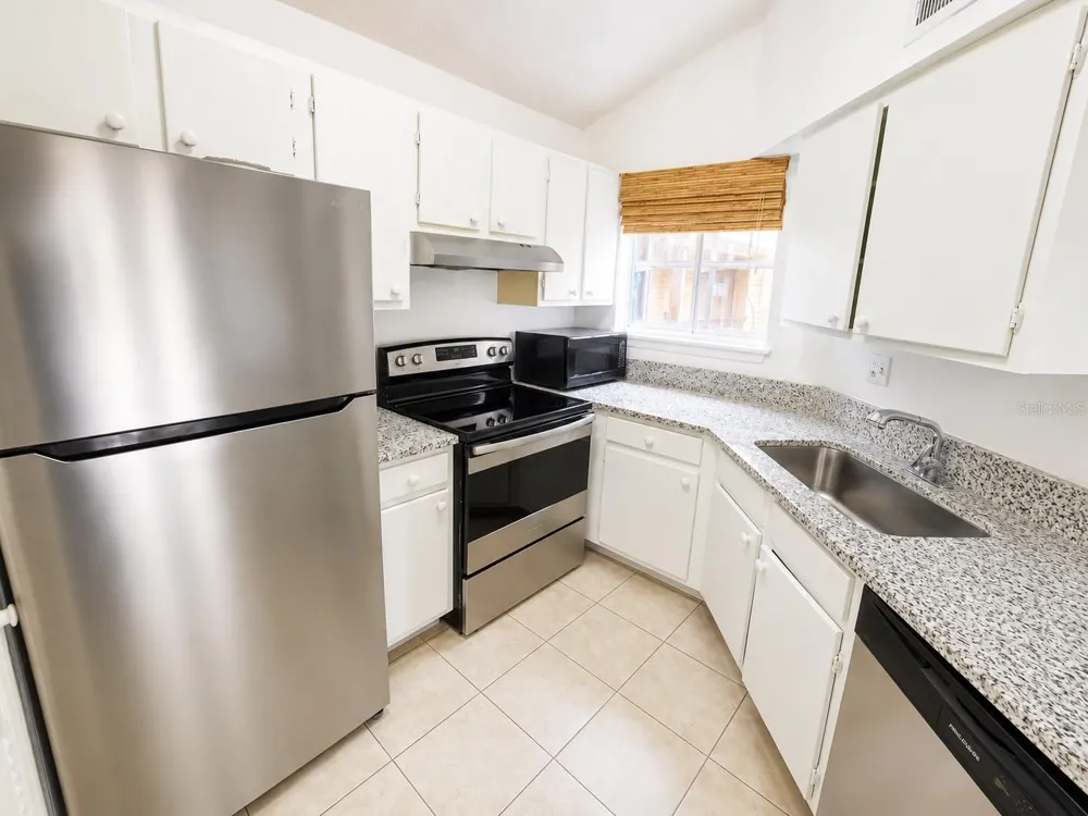 1908 LAKE ATRIUMS CIRCLE #9 Orlando, FL 32839