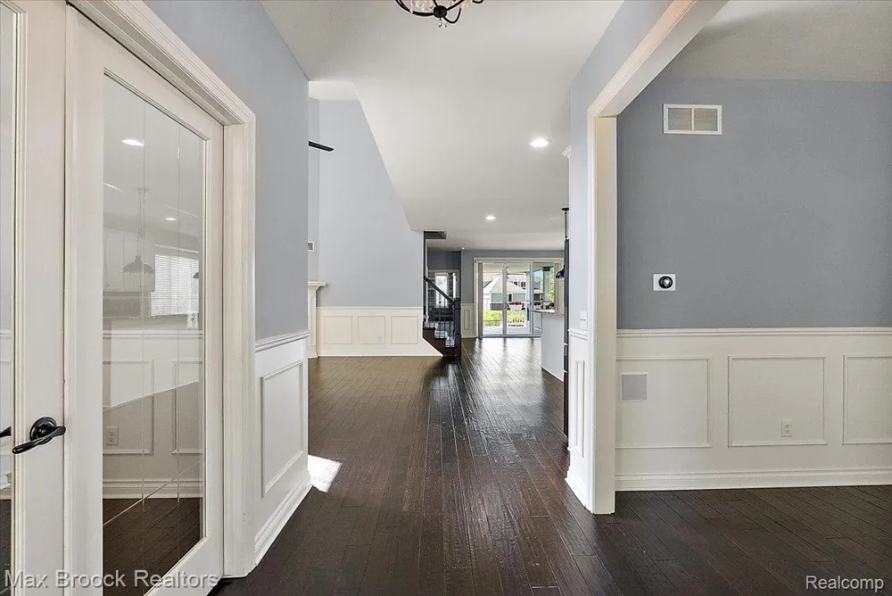53715 Springdale Street Macomb Township, MI 48042