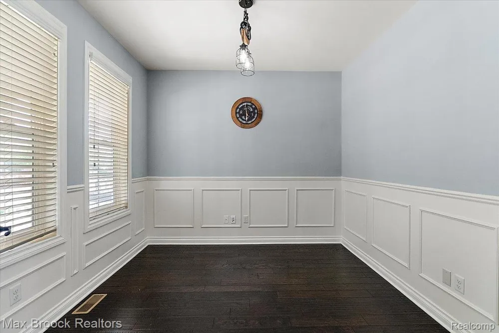 53715 Springdale Street Macomb Township, MI 48042