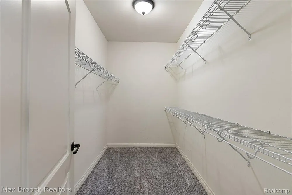 53715 Springdale Street Macomb Township, MI 48042