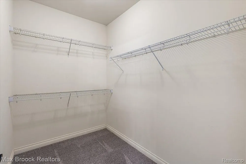 53715 Springdale Street Macomb Township, MI 48042