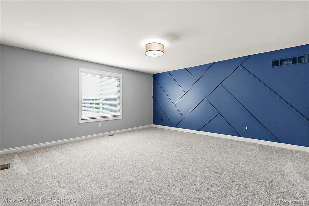 53715 Springdale Street Macomb Township, MI 48042