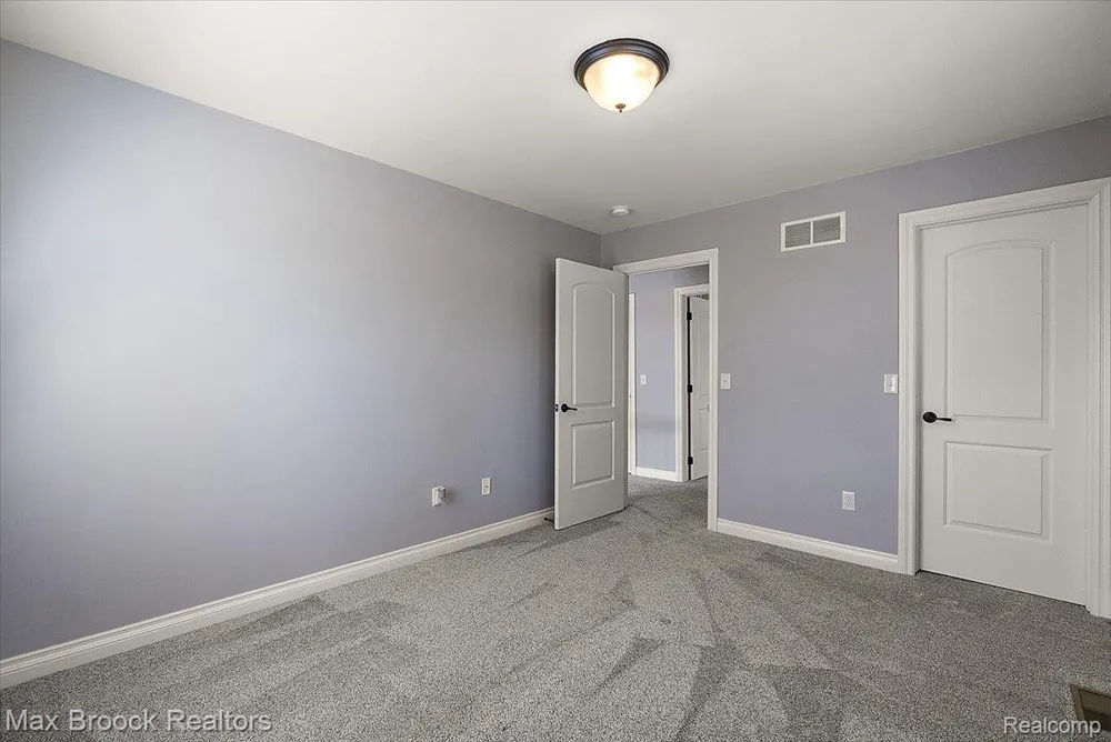 53715 Springdale Street Macomb Township, MI 48042