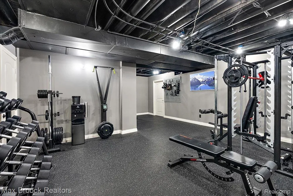 53715 Springdale Street Macomb Township, MI 48042