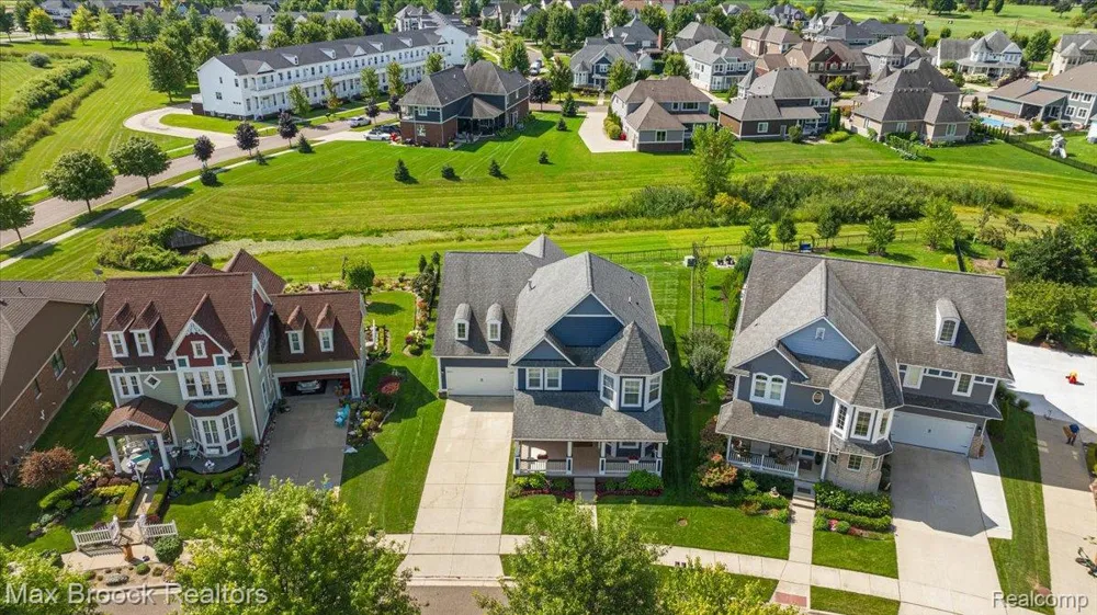 53715 Springdale Street Macomb Township, MI 48042