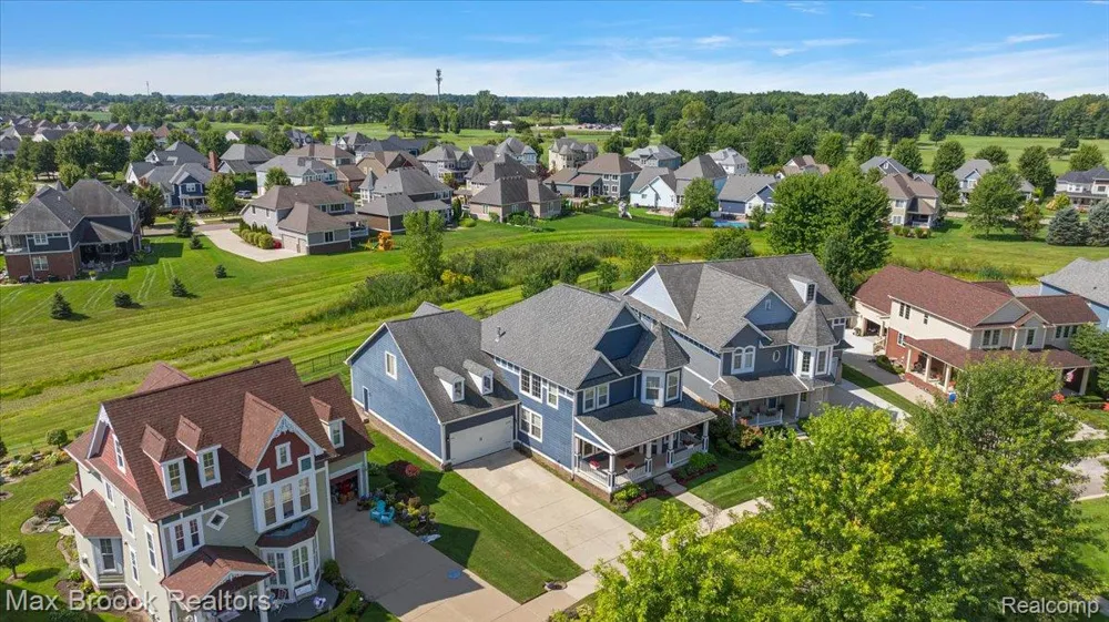 53715 Springdale Street Macomb Township, MI 48042