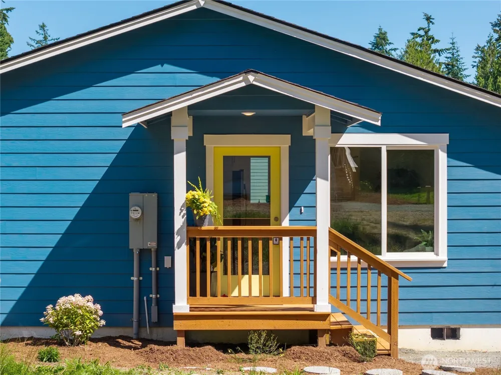 6884 Helena Street Clinton, WA 98236