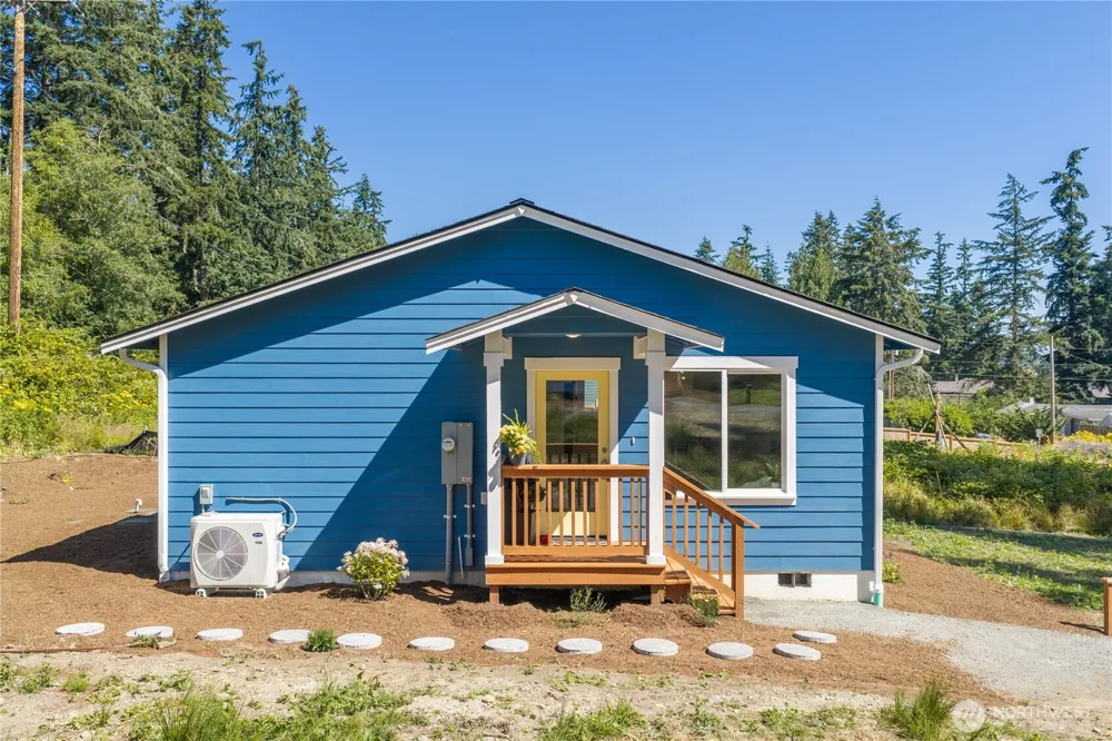 6884 Helena Street Clinton, WA 98236