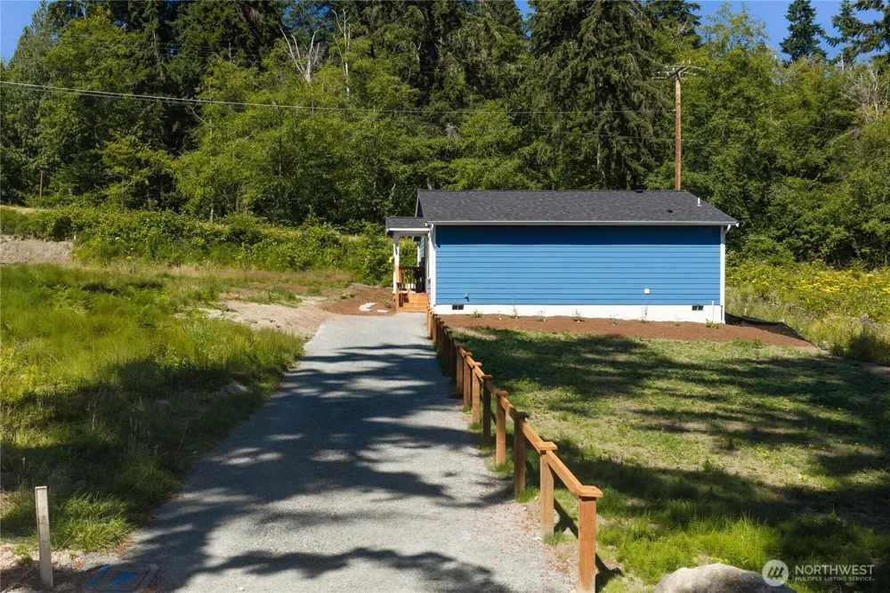6884 Helena Street Clinton, WA 98236