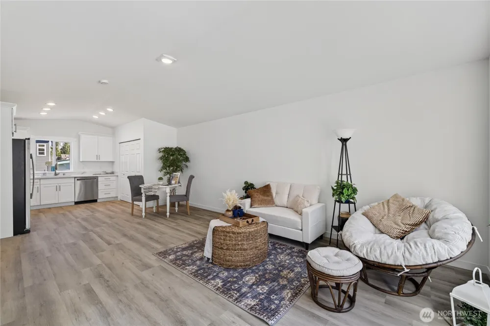6884 Helena Street Clinton, WA 98236