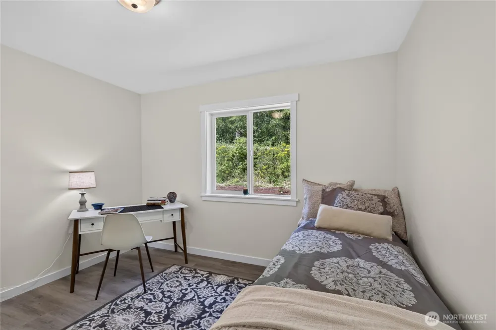 6884 Helena Street Clinton, WA 98236