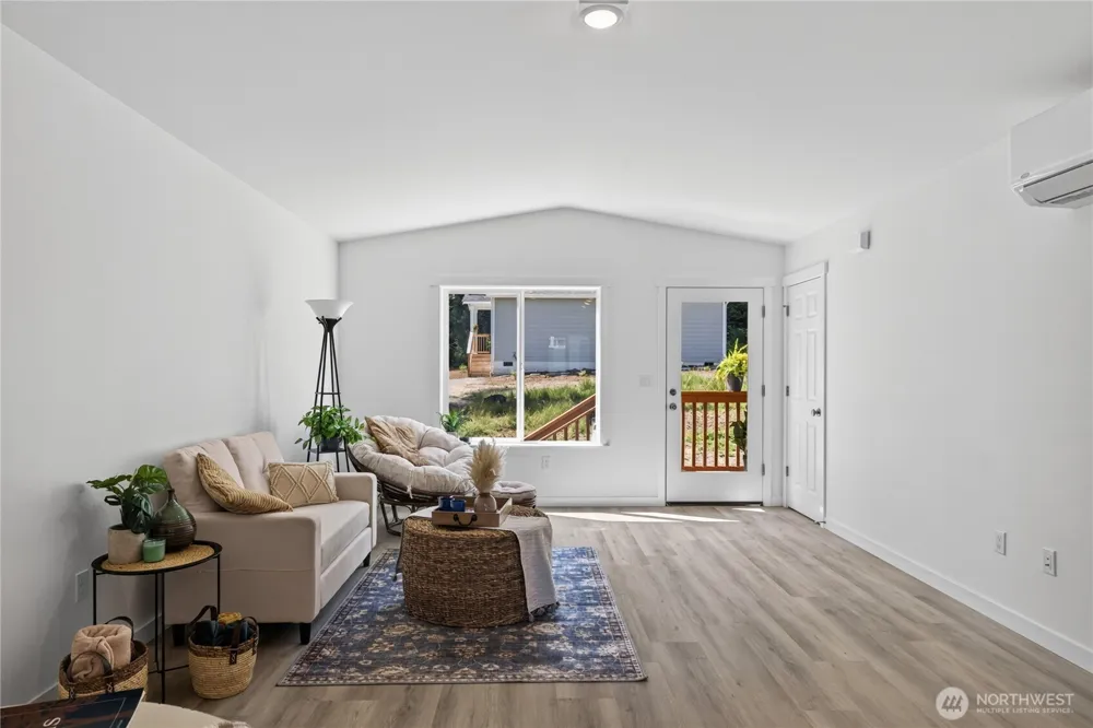 6884 Helena Street Clinton, WA 98236