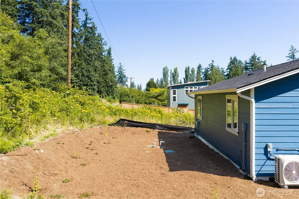 6884 Helena Street Clinton, WA 98236
