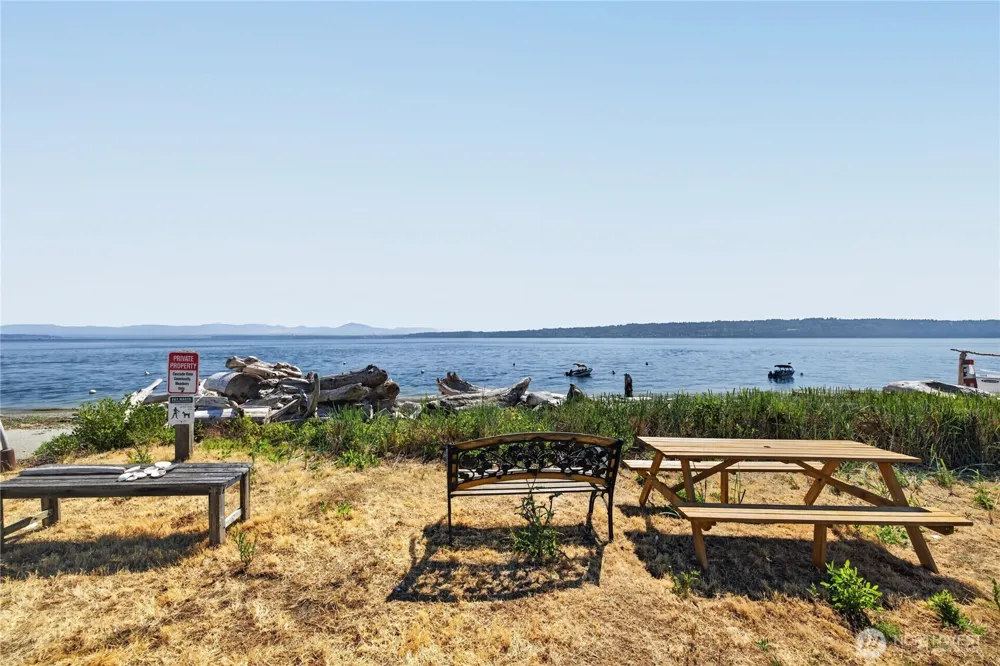 6884 Helena Street Clinton, WA 98236