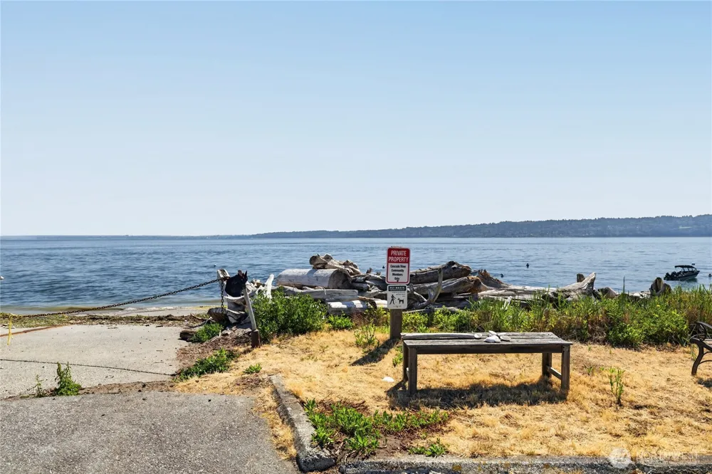 6888 Helena Street Clinton, WA 98236
