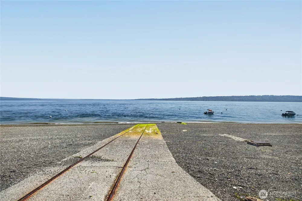 6888 Helena Street Clinton, WA 98236