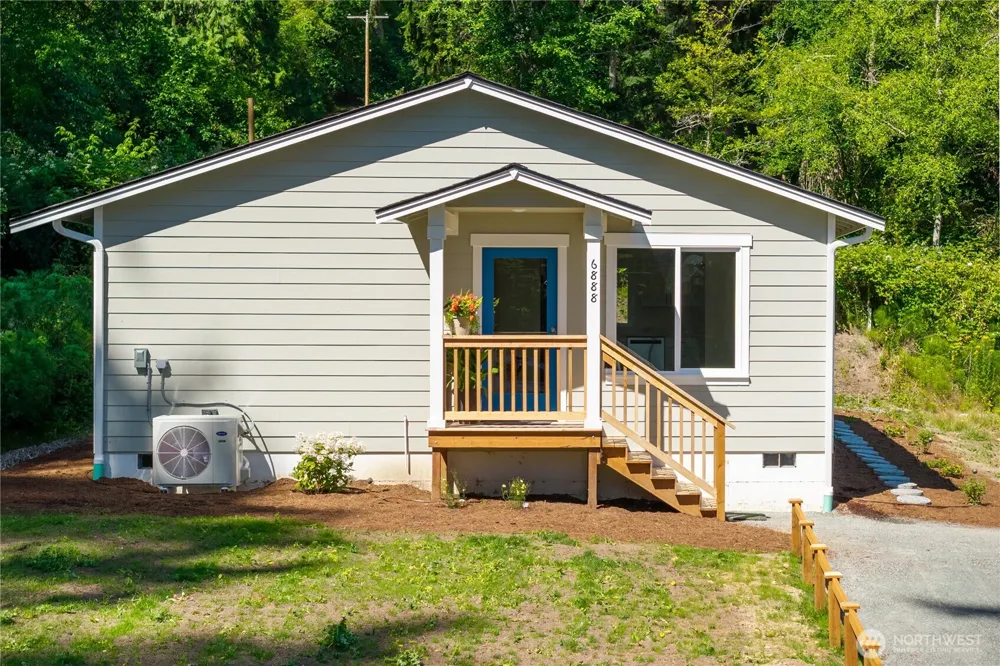 6888 Helena Street Clinton, WA 98236