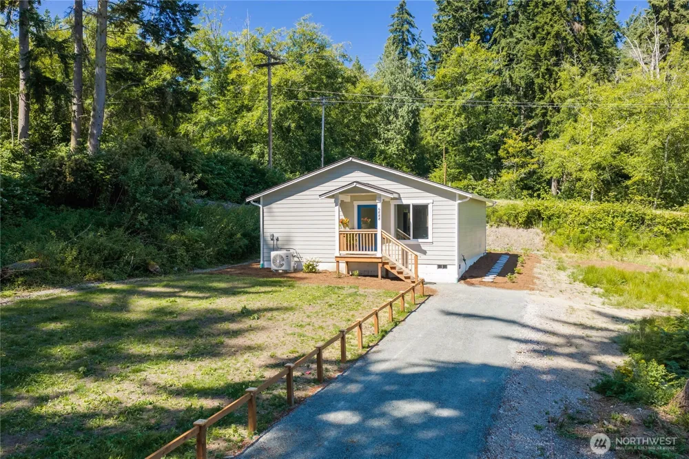 6888 Helena Street Clinton, WA 98236